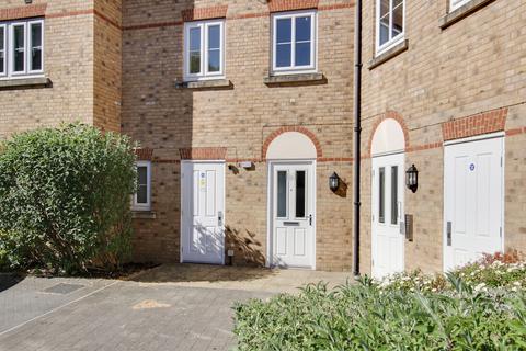 1 bedroom ground floor flat for sale, Kings Lane, St. Neots PE19