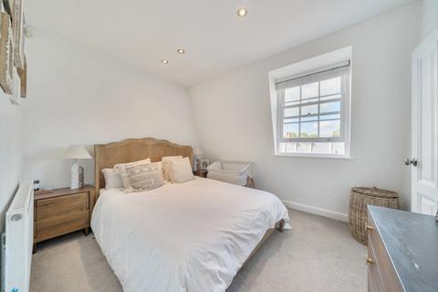 1, Charville Court Trafalgar Grove, London, SE10 9AU