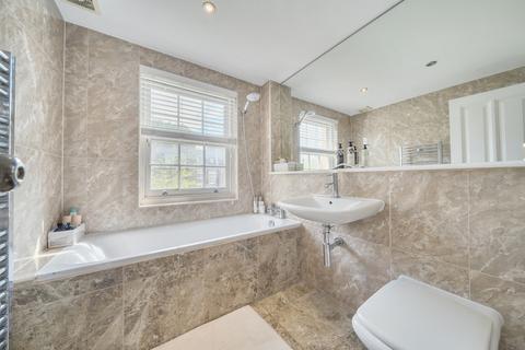 1, Charville Court Trafalgar Grove, London, SE10 9AU
