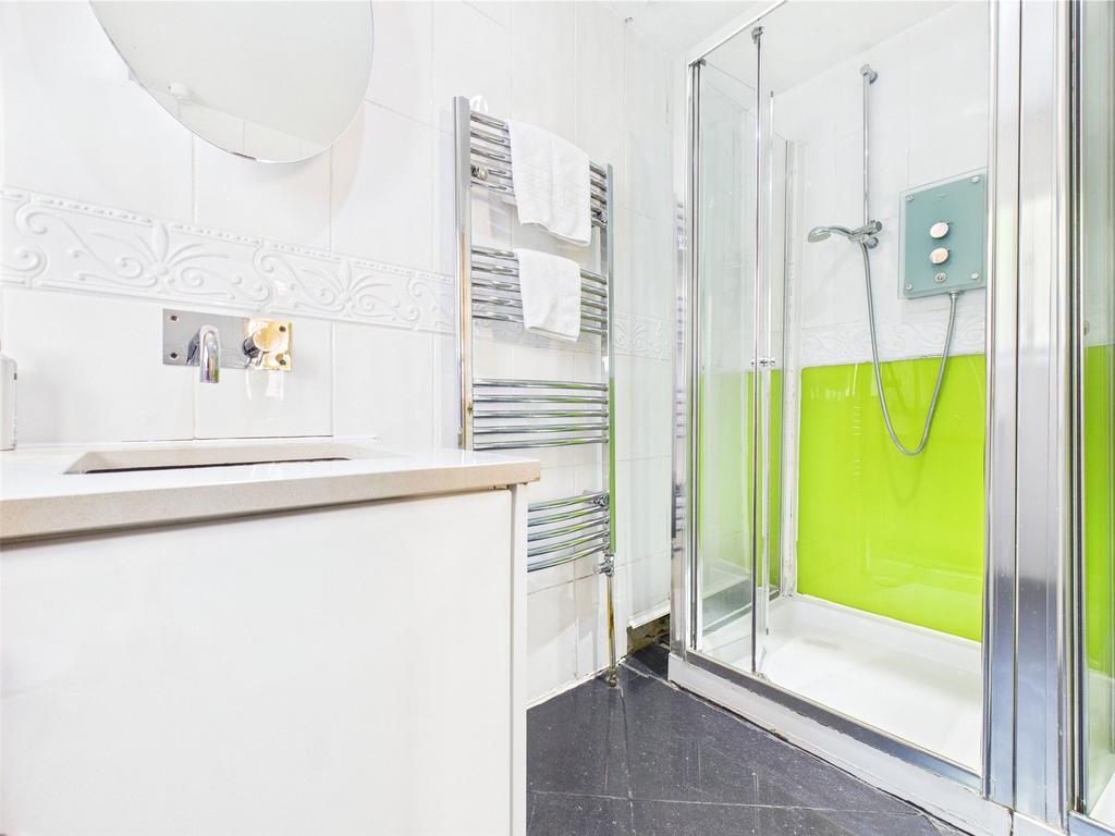 House-To-Rent-Bathro