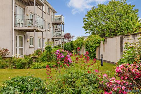 1 bedroom apartment for sale, Marina Court, Mount Wise, Newquay