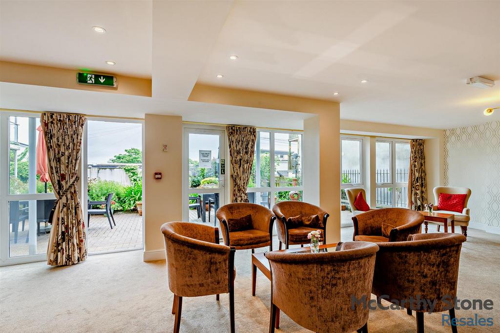 Homeowners Lounge