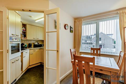 1 bedroom apartment for sale, Marina Court, Mount Wise, Newquay