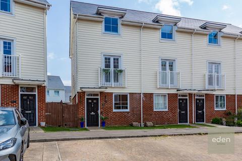 13 Hambrook Road, Snodland, ME6 5SQ