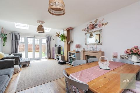 13 Hambrook Road, Snodland, ME6 5SQ