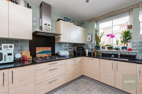 13 Hambrook Road, Snodland, ME6 5SQ
