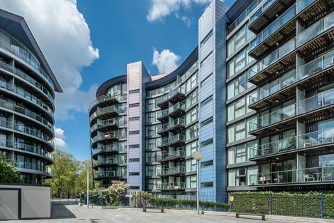 3 bedroom apartment for sale, Queenstown Road, London SW11