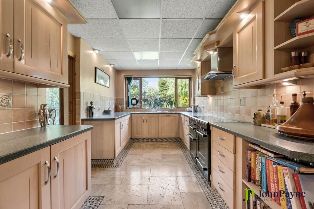 Fitted Kitchen