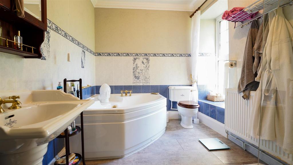Ensuite bathroom