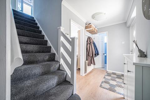 6 Foxmoor Close, Oakley, Basingstoke, RG23 7BQ