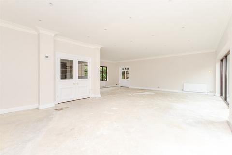 undefined, Hever Avenue, Sevenoaks TN15