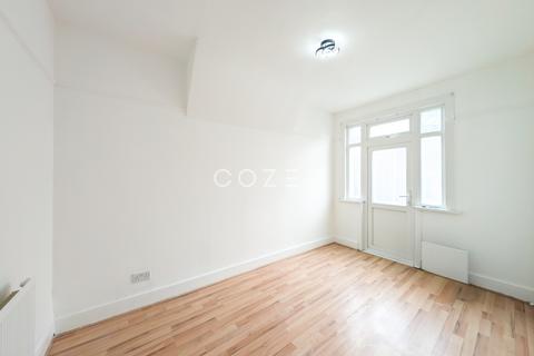 4 bedroom terraced house to rent, Newham, London E6