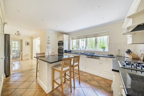 5 bedroom detached house for sale, Manor Close, Penn, Buckinghamshire, HP10