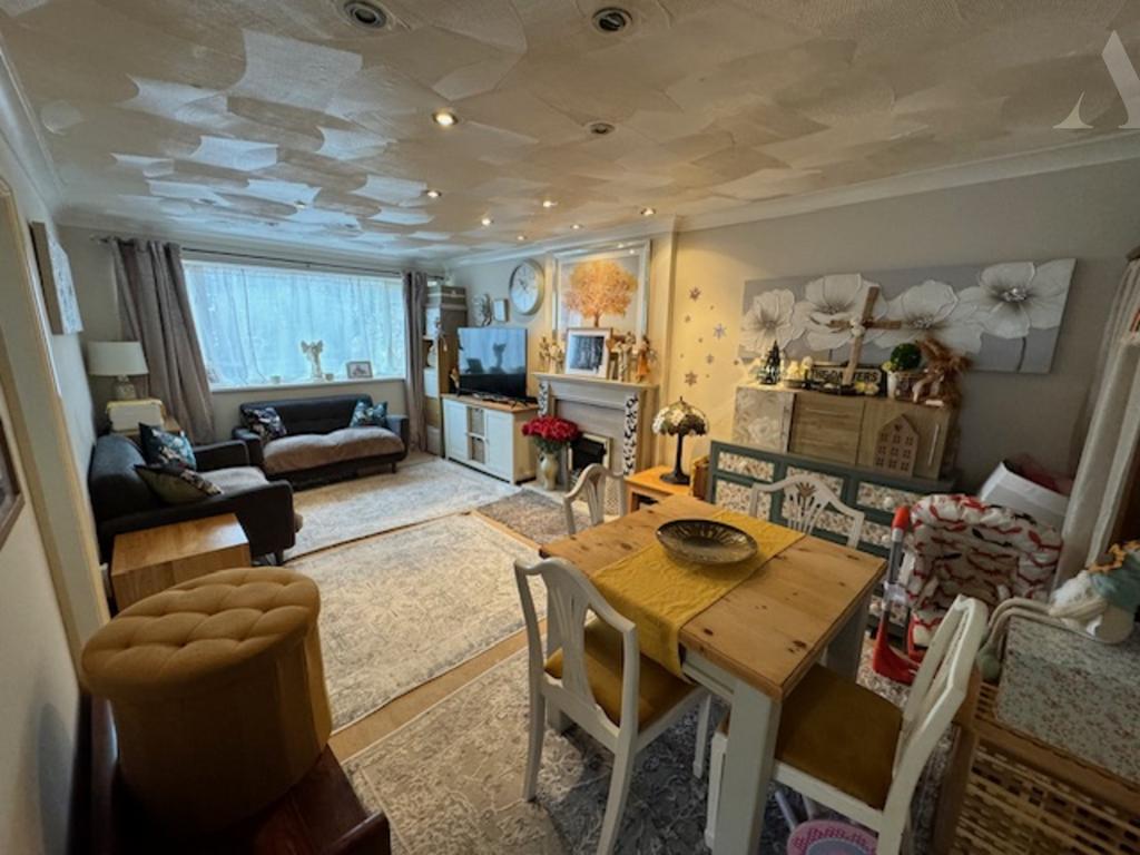 39 Kington Way Lounge