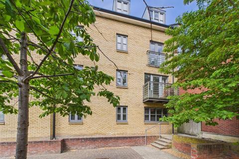 2 bedroom flat for sale, Coopers Yard, Hitchin, SG5