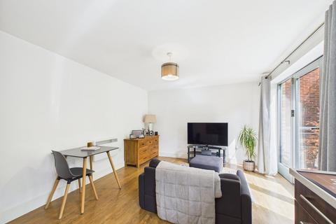 2 bedroom flat for sale, Coopers Yard, Hitchin, SG5