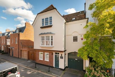 St. Peters Lane, Canterbury, Kent, CT1