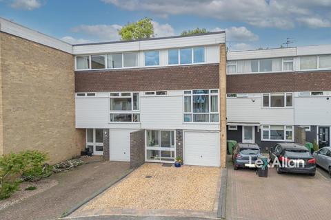 4 bedroom townhouse for sale - Ferndale Close, Hagley