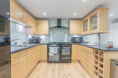 4 bedroom townhouse for sale, Ferndale Close, Hagley