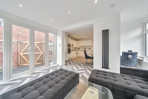 3 bedroom maisonette for sale, Wydeville Manor Road, London