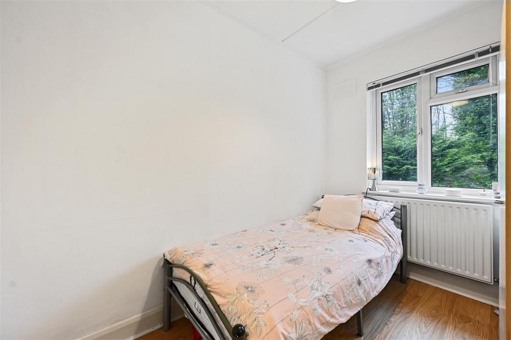 WH - 41 Rossdale - Bedroom E3 (1).JPG