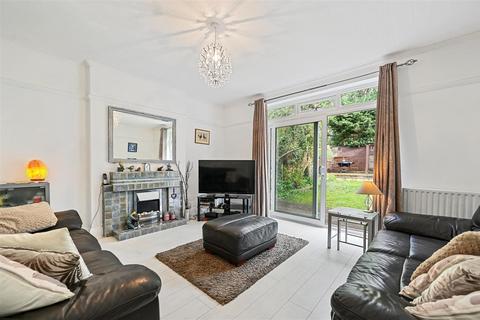 undefined, Rossdale, Sutton SM1