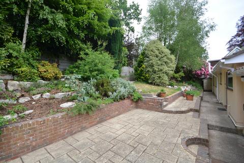 17 Cotton Close, Broadstone, BH18 9AJ