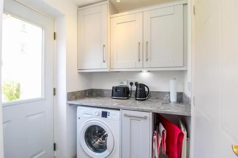 27 Weavers Chase, Wakefield, WF2 9UE