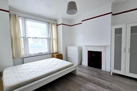 undefined, Undine Street, London SW17
