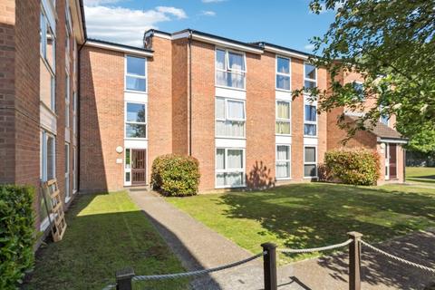 2 bedroom apartment for sale, Cranston Close, Ickenham, UB10