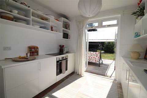 7 Doris Avenue, Erith, DA8 3ND