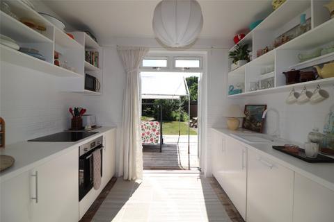 7 Doris Avenue, Erith, DA8 3ND