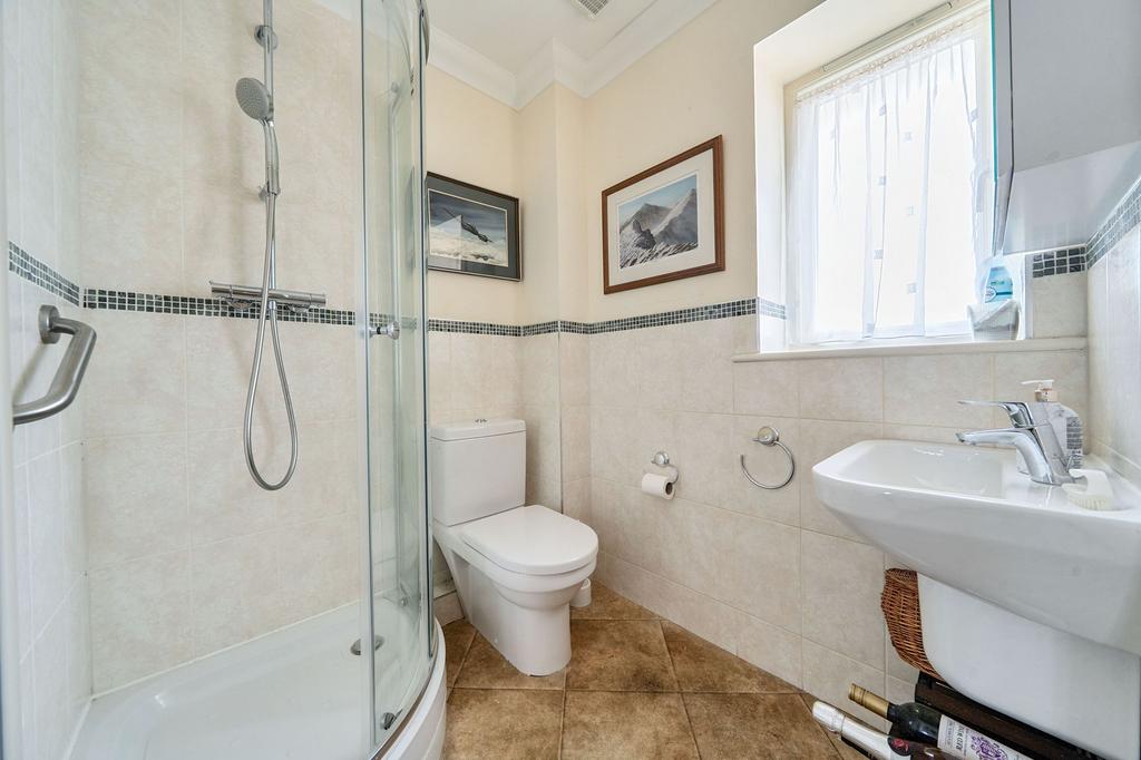 Shower/Cloakroom
