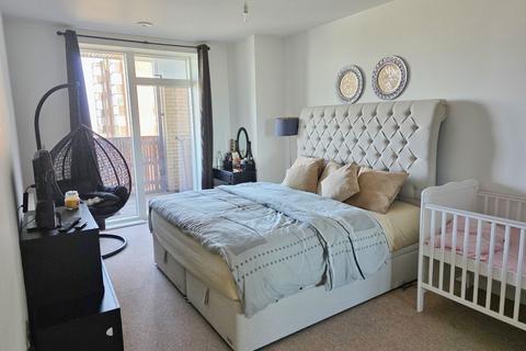 2 bedroom apartment for sale, at Yardmaster House, 11 Cross Road, London CR0