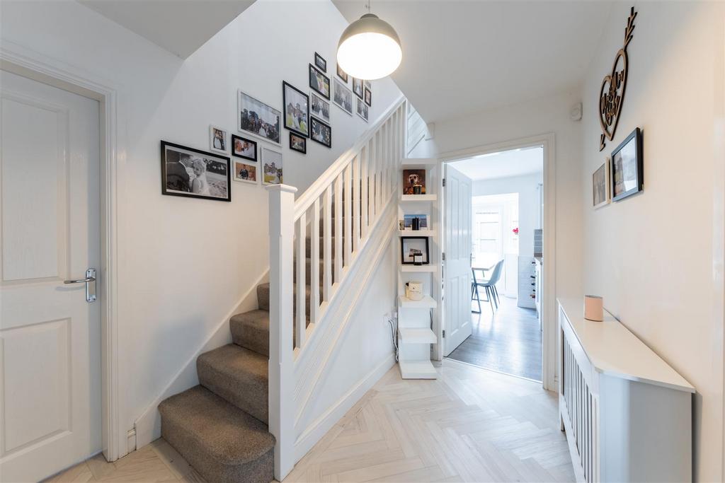 Hallway-015.JPG