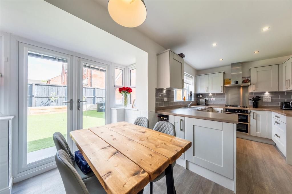 Kitchen-004.JPG
