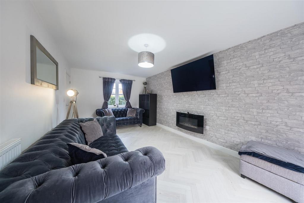 68 Western Way-016.JPG