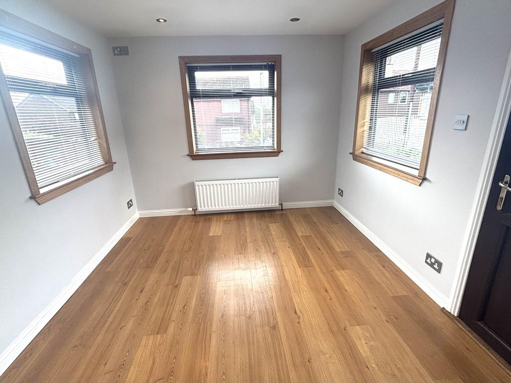 Dining room off kitc