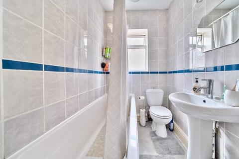 202 Grantham Road, Waddington, Lincoln, LN5 9RZ