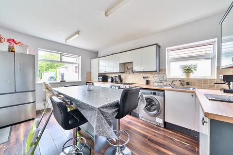 2 bedroom semi-detached bungalow for sale, Grantham Road, Waddington, Lincoln, Lincolnshire, LN5