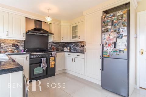 15 Barbrook Close, Standish, Wigan, WN6 0SX
