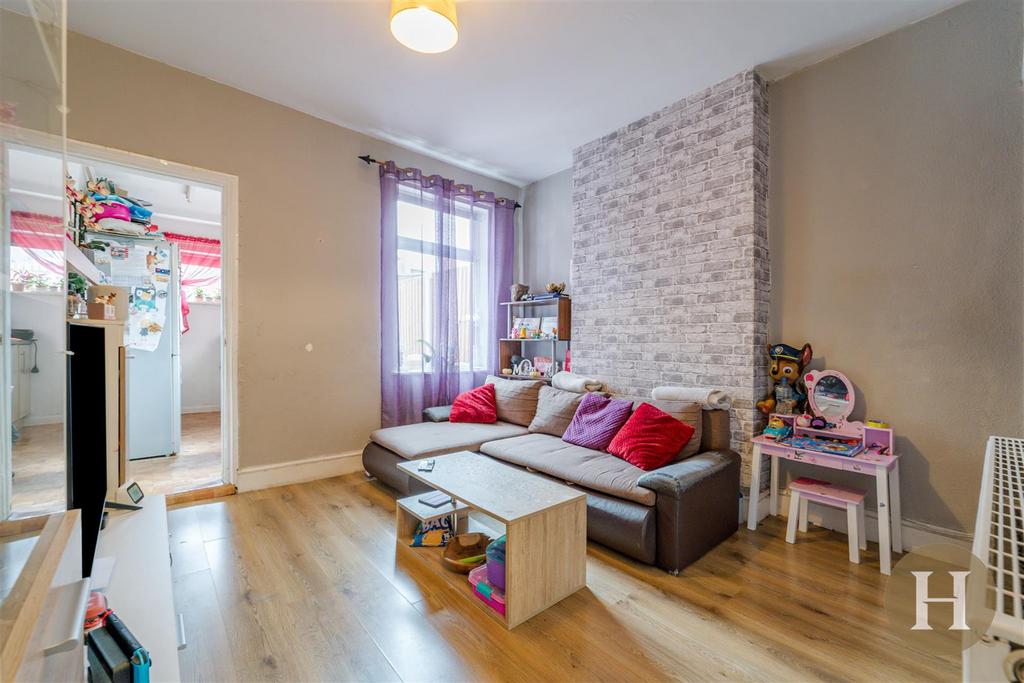 Hadleigh Estate Agents-1.jpg