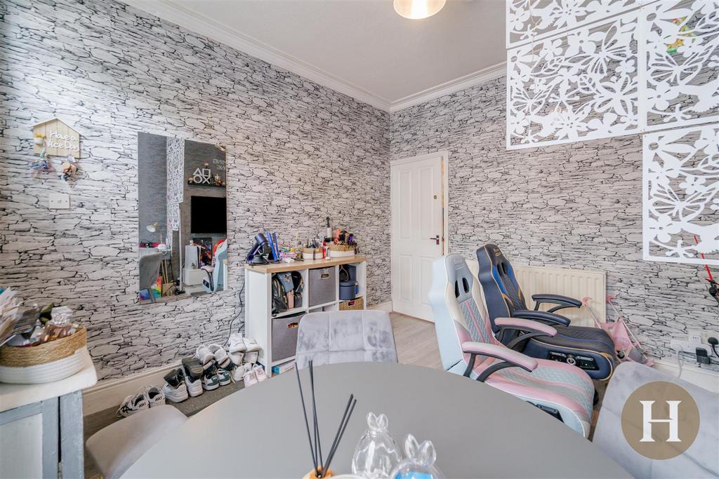 Hadleigh Estate Agents-6.jpg