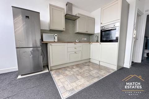 2 bedroom flat to rent, The Esplanade, Folkestone CT20