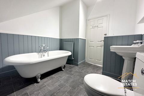 2 bedroom flat to rent, The Esplanade, Folkestone CT20