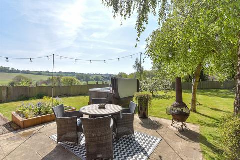 5 bedroom detached house for sale, The Street, petham, Canterbury, Kent