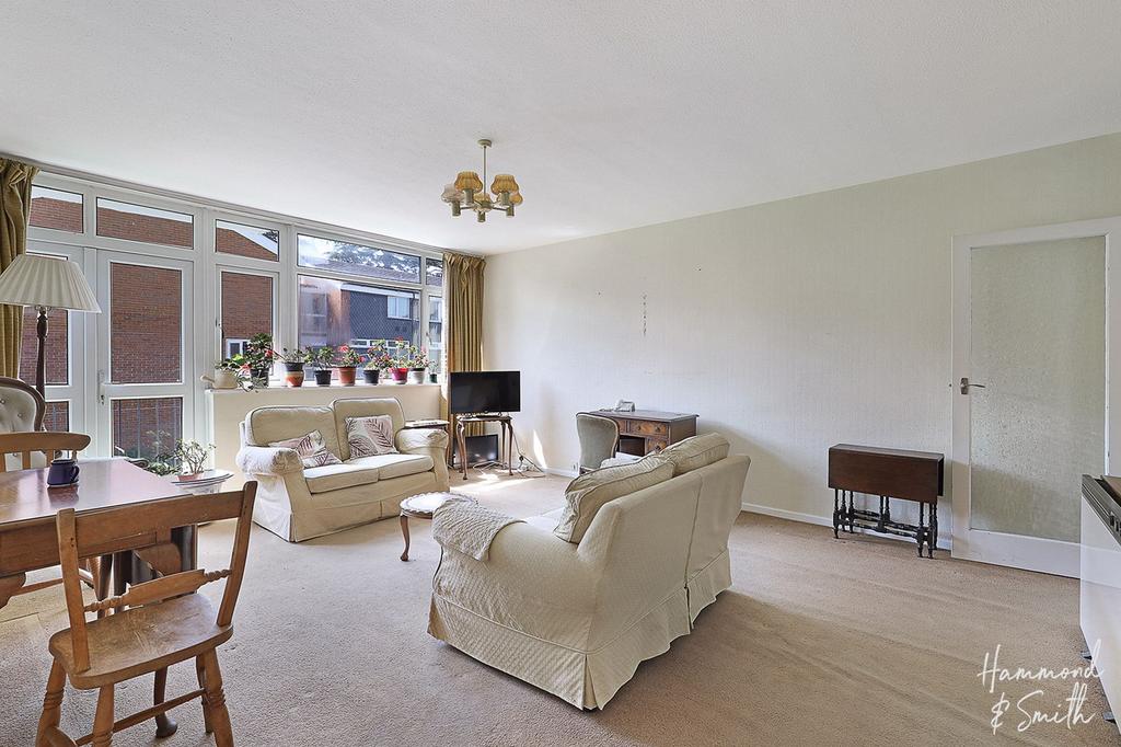 Lounge / Dining Room