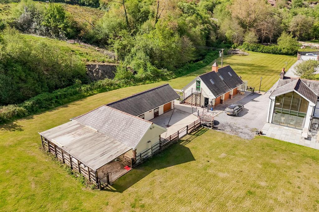 Cwmdulais Cottage - Web (23 of 54).jpg