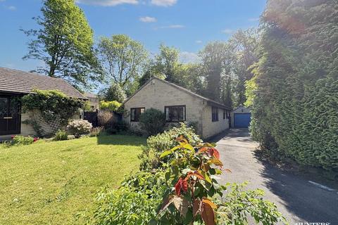 31 Longlands Road, Dewsbury, WF13 4AB