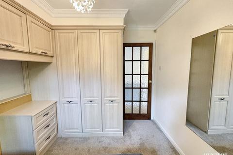 31 Longlands Road, Dewsbury, WF13 4AB